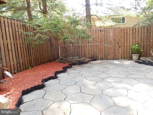 Building Photo - 10544 Eastwind Way