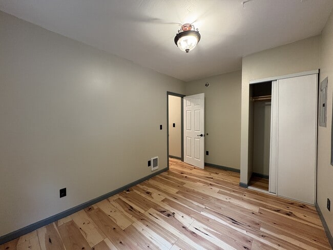 Building Photo - 4600 NW Cornell Rd