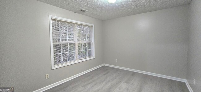 Building Photo - 610 James Ridge Dr