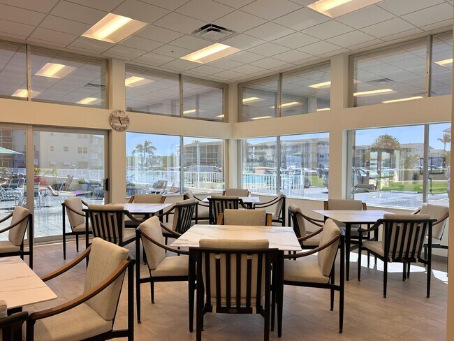 Building Photo - 620 Horizon W