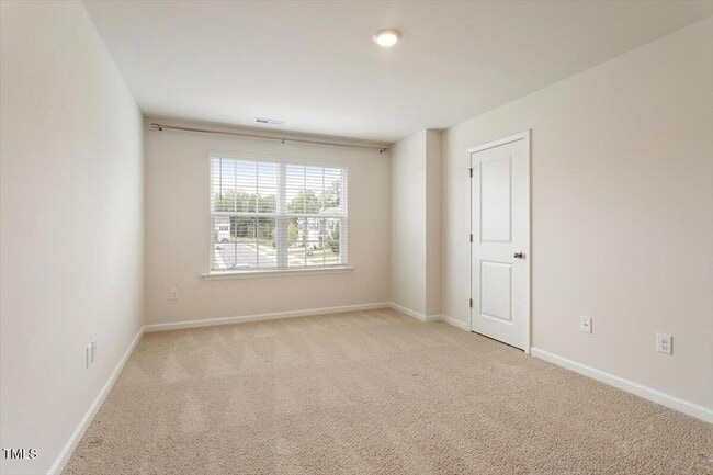 Building Photo - 96 March Crk Dr