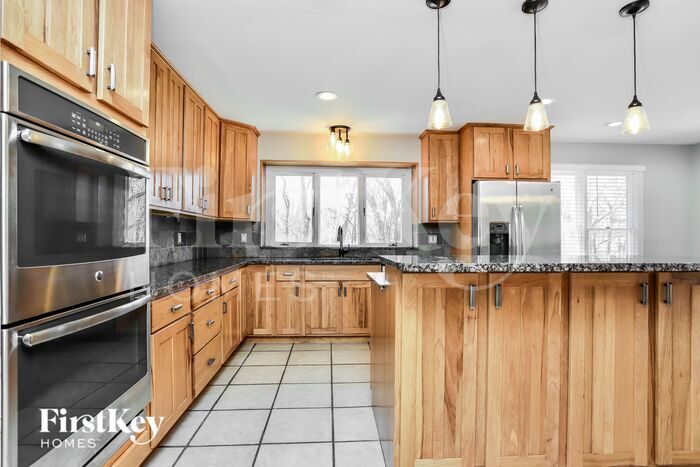 Building Photo - 16342 Peppermill Dr
