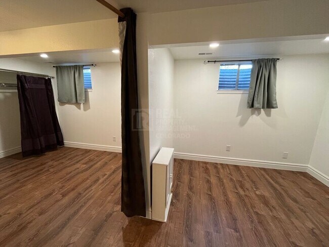 Building Photo - 1400 38th Ave