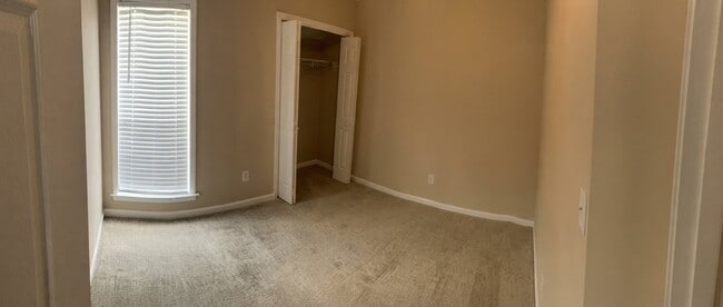 Building Photo - 7300 Senderson Ct