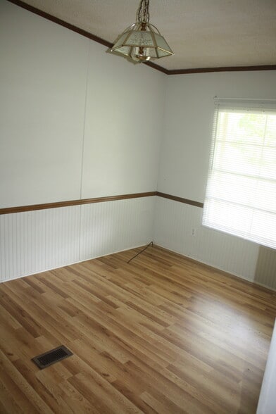 dining room - 3305 Peaceway Dr