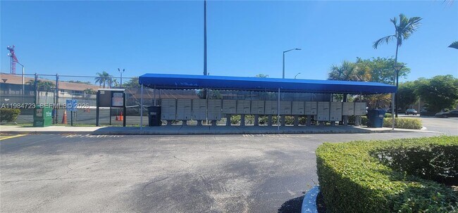 Building Photo - 7430 Miami Lakes Dr