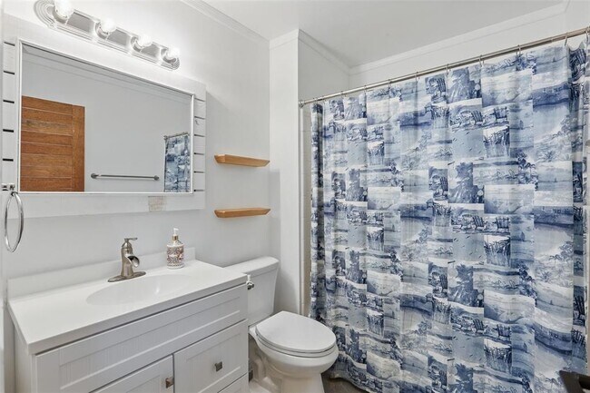 Building Photo - 449 Meadowood Blvd