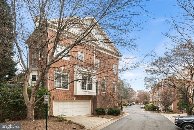 Building Photo - 4620 Knight Pl