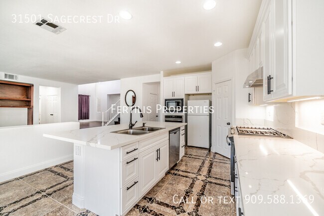 Building Photo - 31501 Sagecrest Dr