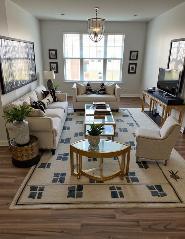 Building Photo - 1242 Evergreen Ave