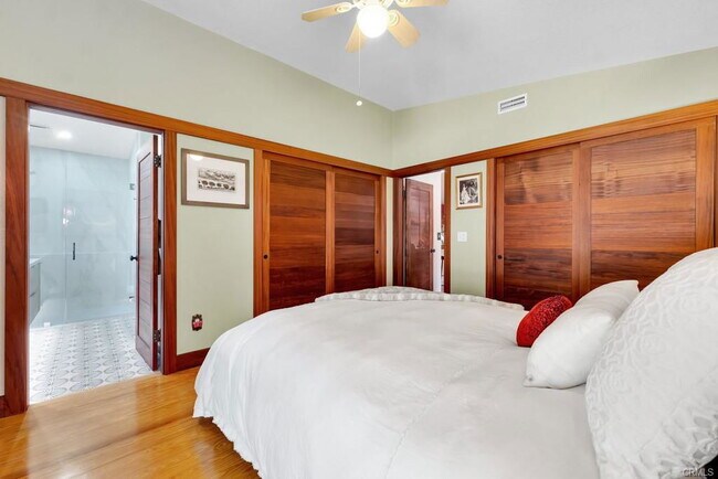 Building Photo - 171 Comanche