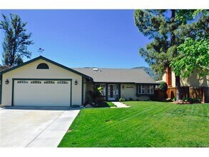 Building Photo - **Beautiful 4 Bdrm 2 Bath Home 5 Minutes t...