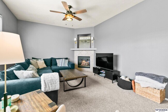 Building Photo - 1104 Valleyview Dr