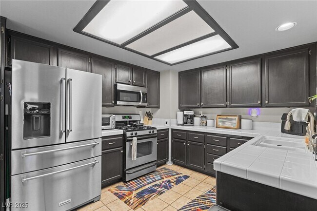 Building Photo - 5862 Trailblazer Dr