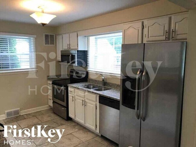 Building Photo - 1114 Jewett St