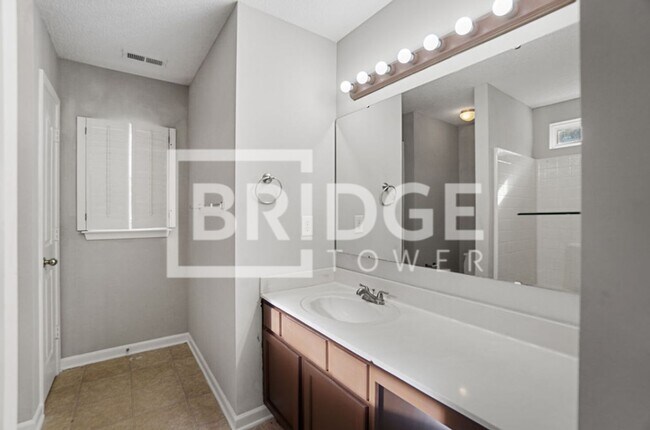 Building Photo - 104 Hampshire Dr