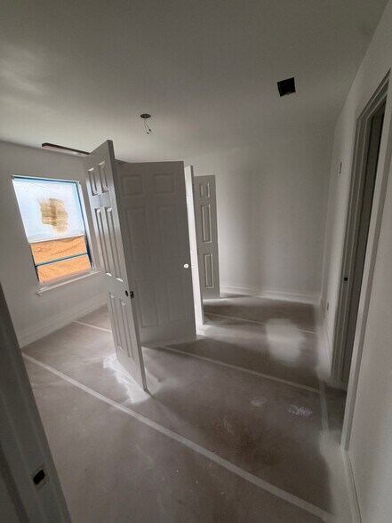 Building Photo - 4395 W Thrasher Dr
