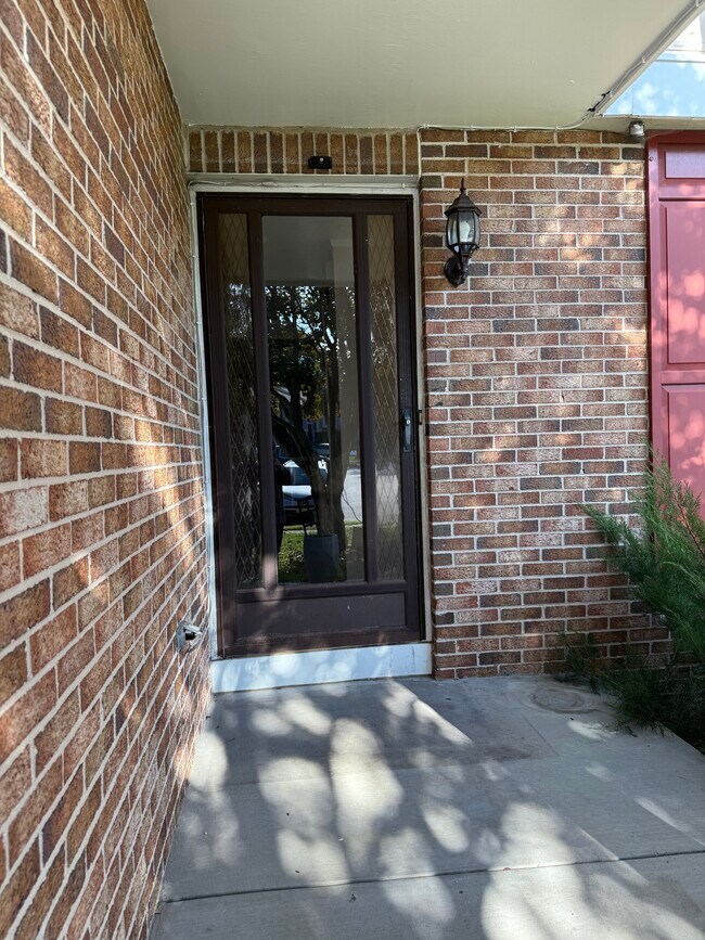 Building Photo - 11 Honeybell Ct