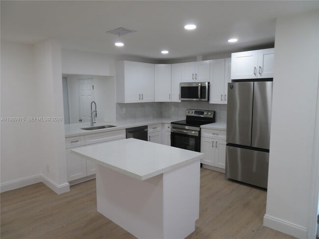 Building Photo - 17247 SW 112th Pl