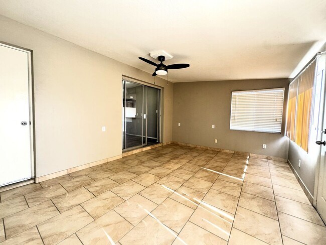 Building Photo - BEAUTIFUL 2 BEDROOM IN DREAMLAND VILLAS 55...