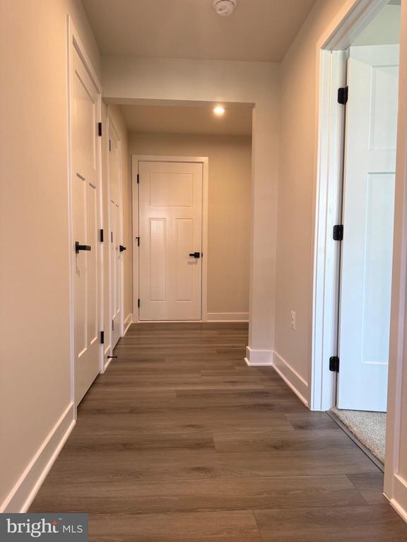 Building Photo - 4532 Briarhaven Dr