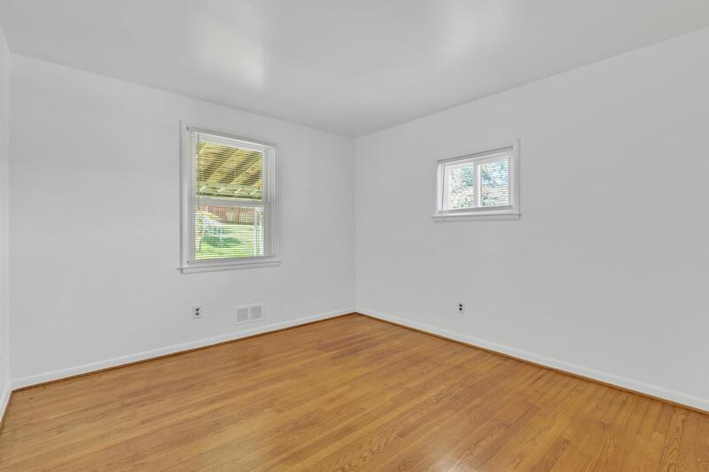 Building Photo - 8212 Dorset Ave