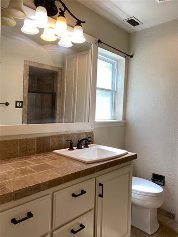 Building Photo - 2026 River Oaks Cir