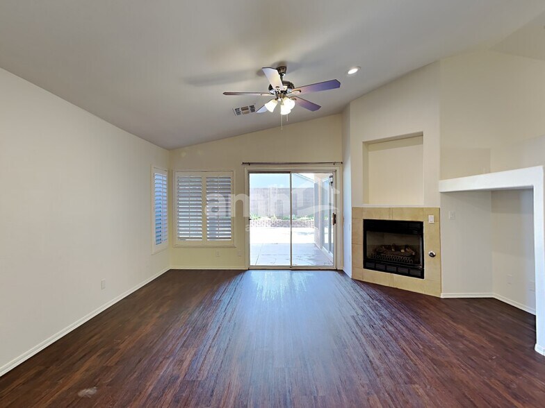 Building Photo - 9810 E Kiva Ave