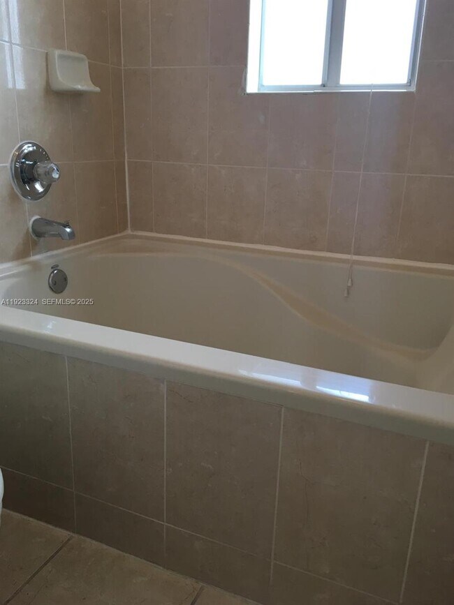 Building Photo - 10803 NW 83rd St