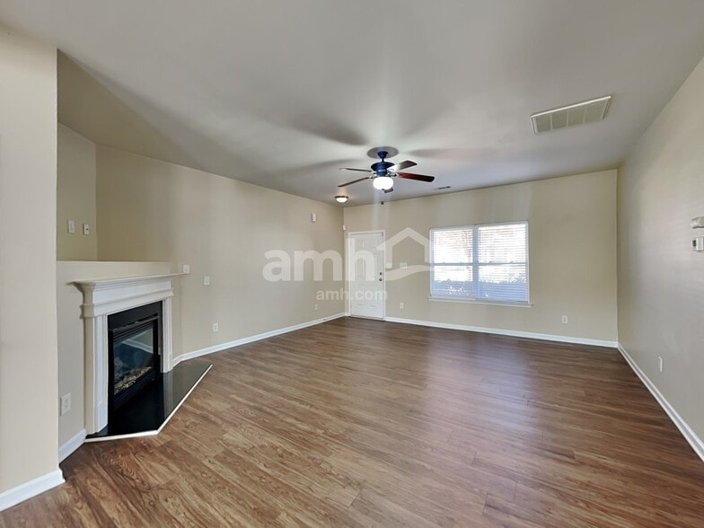 Building Photo - 612 Latimer Way