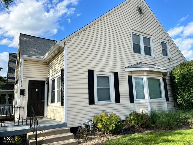 Building Photo - 5435 N College Ave