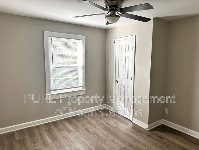 Building Photo - 102 Booker Ave