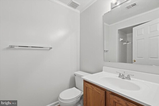 Building Photo - 5718 Croatan Ct
