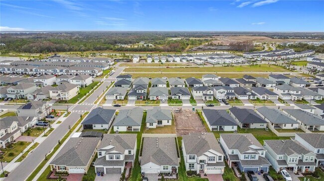 Building Photo - 4959 Shady Pnes Dr