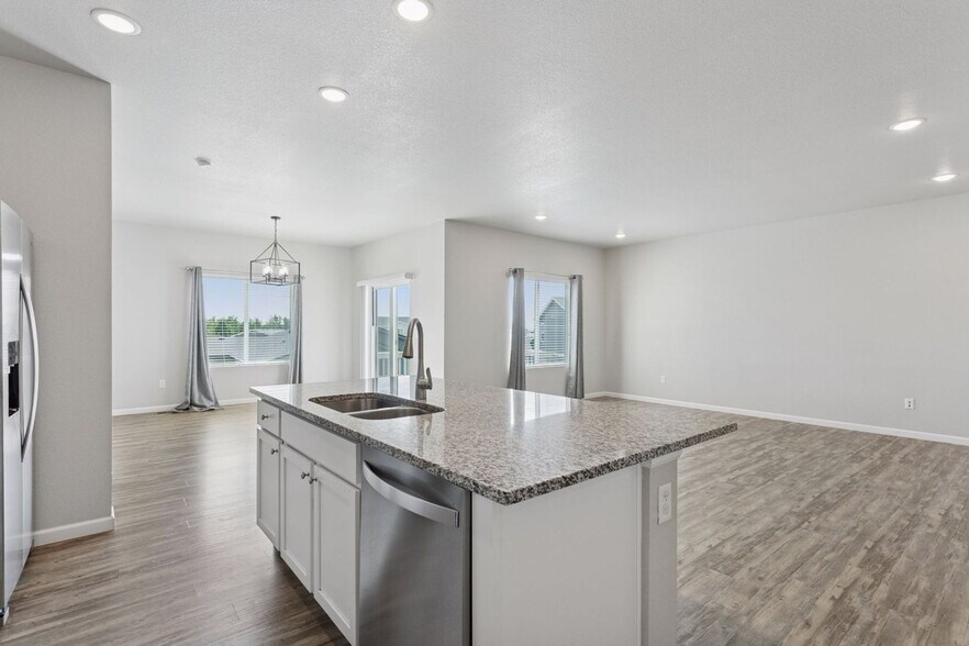 Building Photo - 2346 Horse Shoe Cir