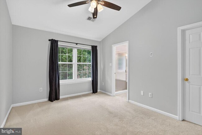 Building Photo - 5223 Ballycastle Cir