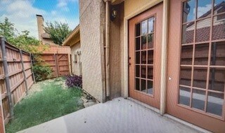 Building Photo - 2610 Encina Dr