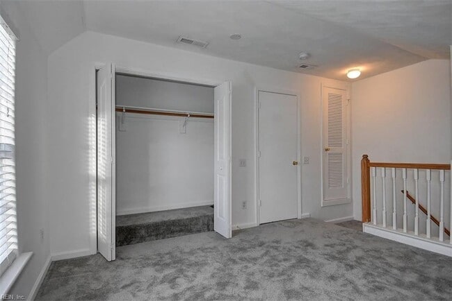 Building Photo - 3924 Filbert Way