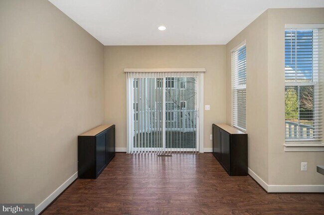 Building Photo - 100 Nestor's Pl