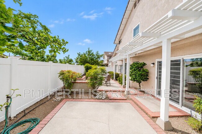 Building Photo - 10909 Rollins Ct