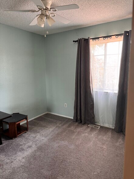 Building Photo - 4108 S Mobile Cir