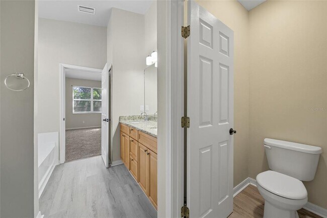 Building Photo - 11724 Holly Creek Dr