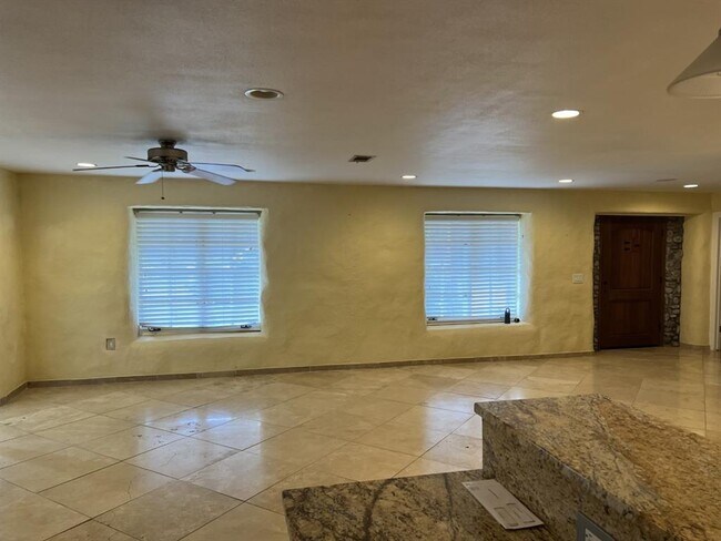 Building Photo - 3209 Crosswind Dr