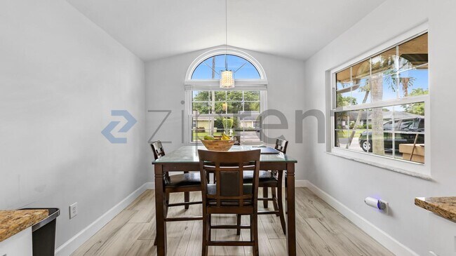 Building Photo - 1745 Banyan Creek Ct