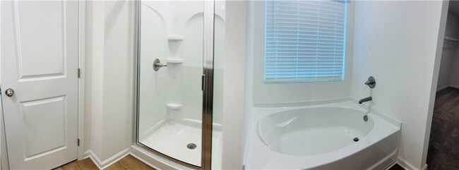 Building Photo - 137 Bloomfield Cir