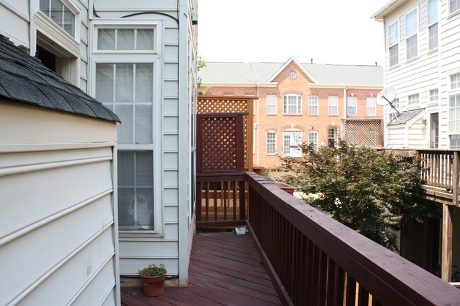 Exterior 3 - 2833 Grace Forest Pl