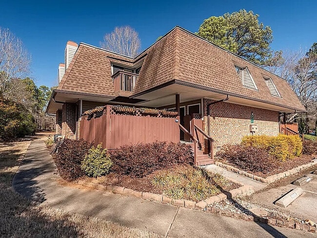 Building Photo - 230 Finley Forest Dr