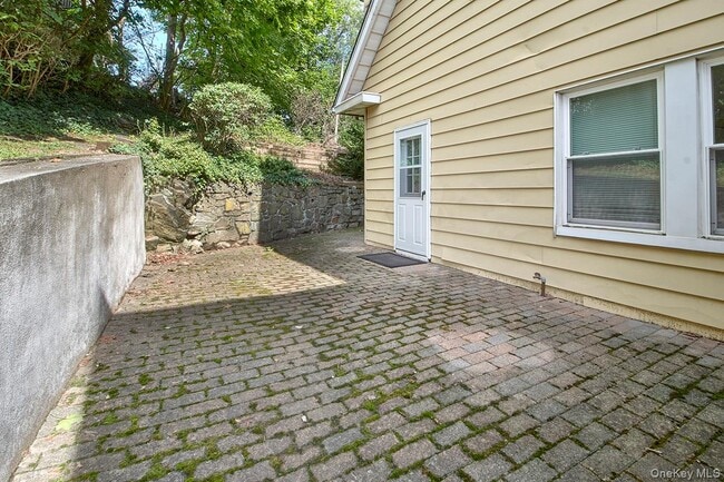 Building Photo - 128 Chatterton Pkwy