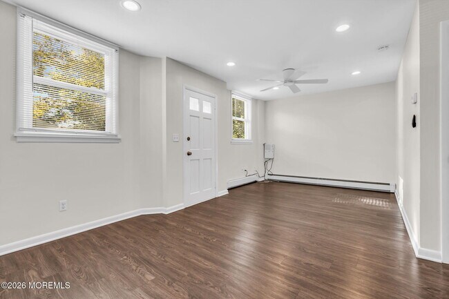 Building Photo - 1411 3rd Ave