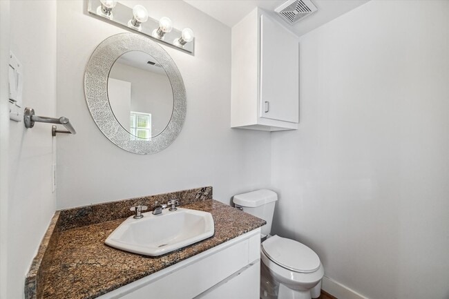 Building Photo - 9710 Riddlewood Ln